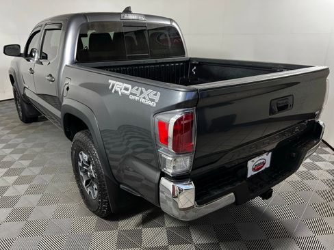 Certified 2023 Toyota Tacoma TRD Off-Road AWD/4WD image 7