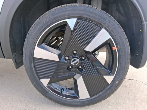 New 2026 Nissan Kicks SR image 28