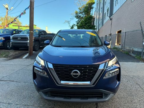 Used 2023 Nissan Rogue SV FWD image 2