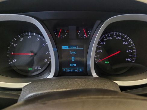 Used 2017 Chevrolet Equinox Premier w/ Enhanced Convenience Package FWD image 23
