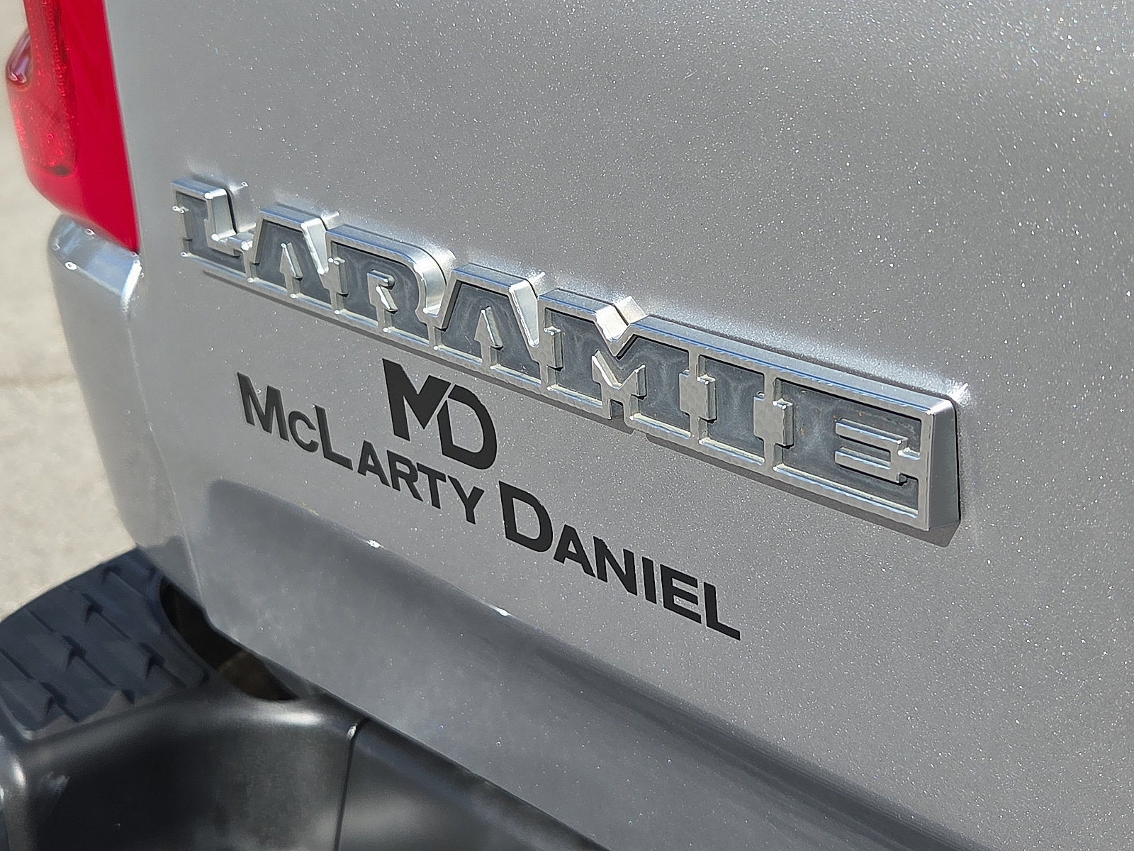 Used 2025 RAM 1500 Laramie AWD/4WD image 8