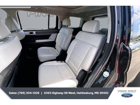 Used 2025 Hyundai Santa Fe Calligraphy FWD image 19