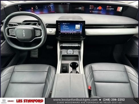 Used 2024 Lincoln Nautilus Premier AWD/4WD image 14
