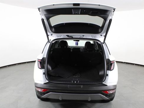Certified 2022 Hyundai Tucson Limited AWD/4WD image 17
