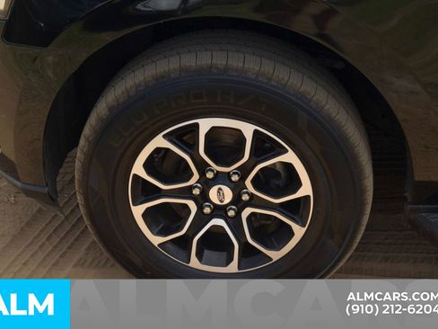 Used 2024 Ford Expedition XLT image 15