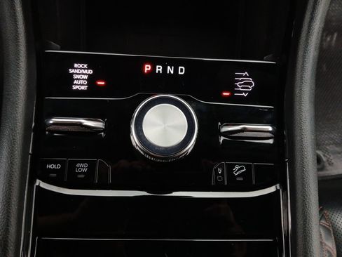 Used 2022 Jeep Grand Cherokee Summit w/ Luxury Tech Group V AWD/4WD image 10