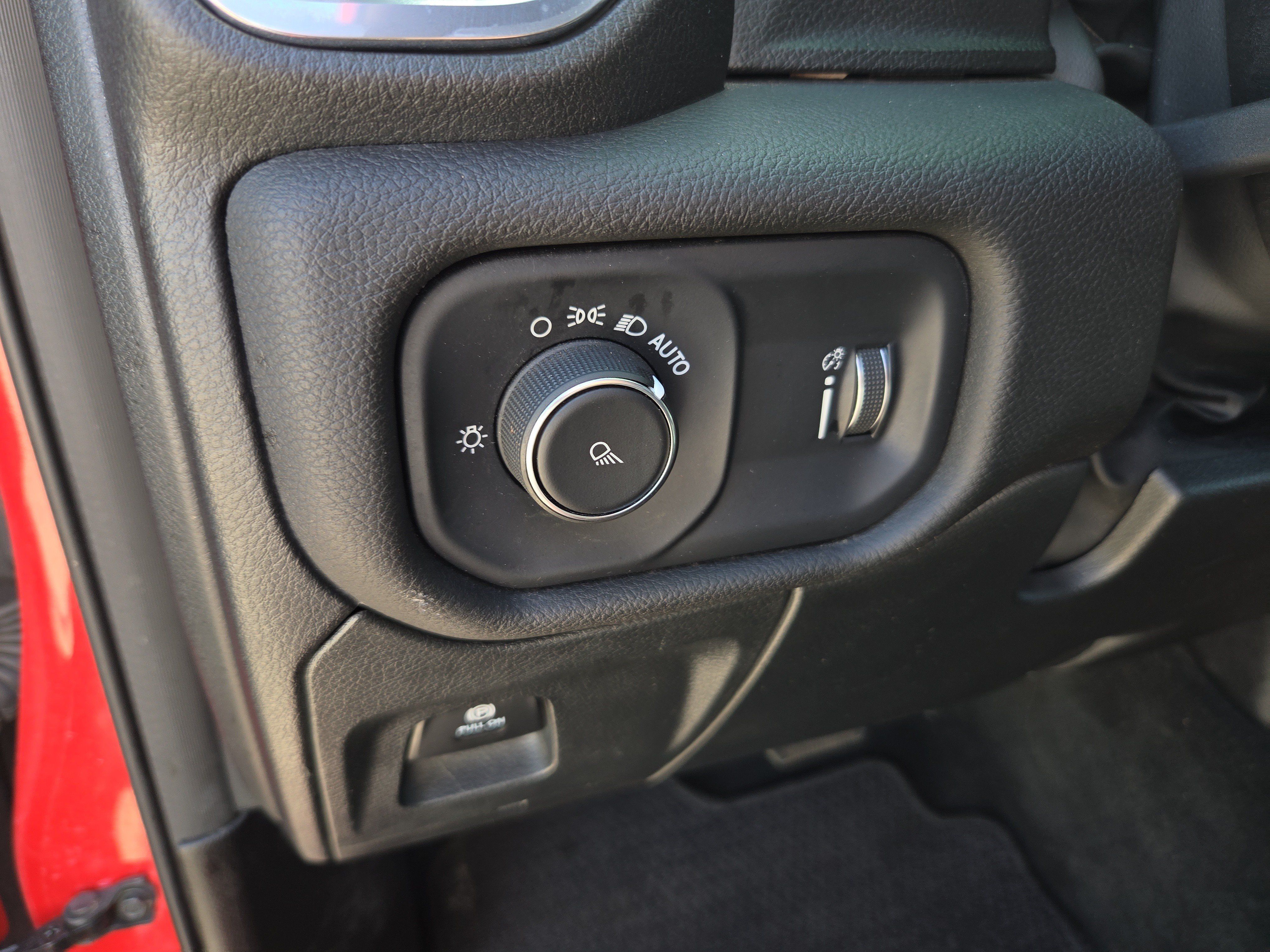 Used 2024 RAM 1500 Laramie RWD image 17
