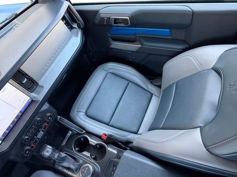 Used 2023 Ford Bronco Outer Banks image 17