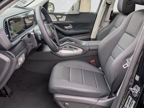 New 2026 Mercedes-Benz GLS 450 4MATIC image 4