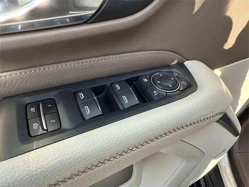 Used 2023 GMC Yukon Denali w/ Max Trailering Package image 9