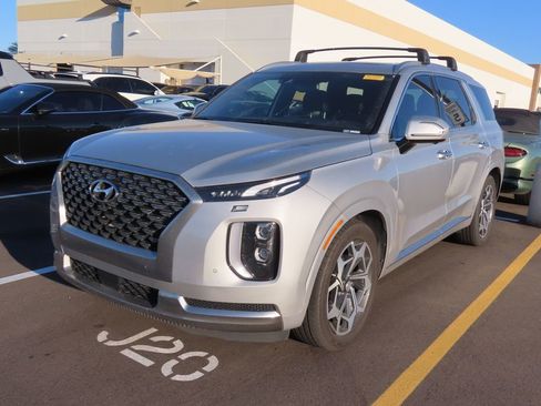 Used 2022 Hyundai Palisade Calligraphy w/ Cargo Package image 2