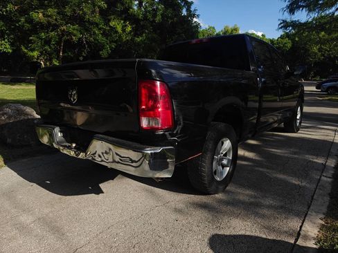 Used 2020 RAM 1500 Classic SLT RWD image 4