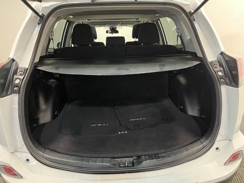 Used 2018 Toyota RAV4 XLE w/ Plus Extra Value Package AWD/4WD image 19