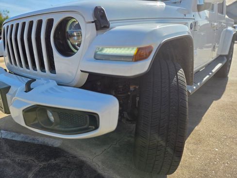 Used 2022 Jeep Gladiator Overland AWD/4WD image 31