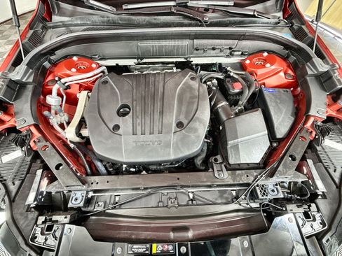 Used 2024 Volvo XC60 B5 Plus w/ Climate Package image 28