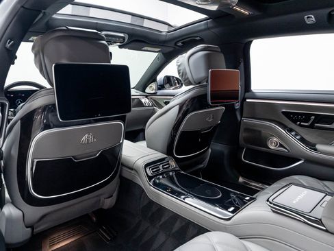 Used 2024 Mercedes-Benz Maybach S 680 4MATIC image 42