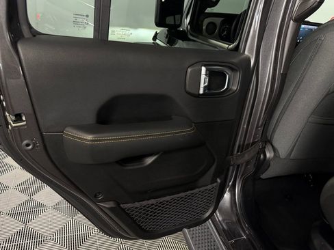 Used 2025 Jeep Wrangler Unlimited Sahara image 30