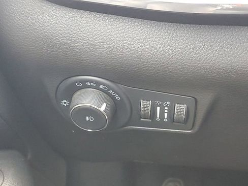 Used 2023 Jeep Compass High Altitude AWD/4WD image 19