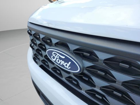 New 2026 Ford Maverick XL image 27