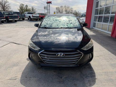 Used 2018 Hyundai Elantra Limited FWD image 3