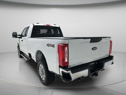 Used 2023 Ford F350 XLT w/ Snow Plow/Camper Package AWD/4WD image 6