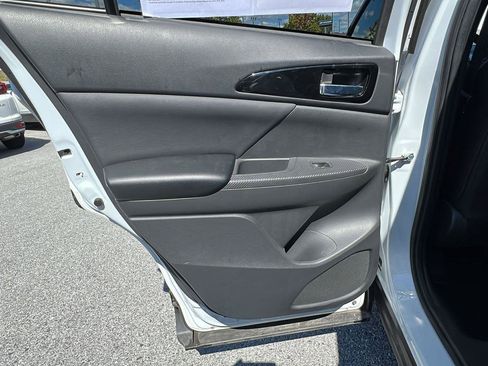 Used 2022 Mitsubishi Eclipse Cross SEL image 17