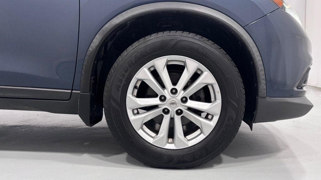 Used 2016 Nissan Rogue SV FWD image 33