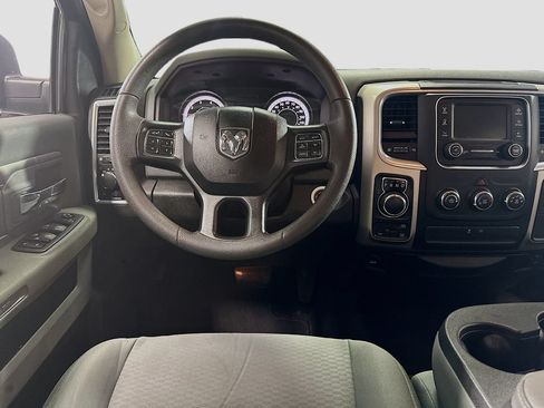 Used 2020 RAM 1500 Classic SLT AWD/4WD image 22