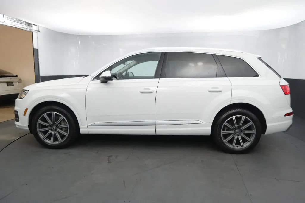 Used 2018 Audi Q7 3.0T Premium Plus w/ Premium Plus Package AWD/4WD image 2