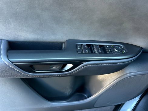 Used 2023 Lexus RZ 450e Premium image 10