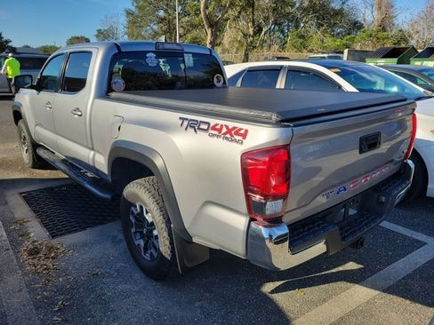 Used 2019 Toyota Tacoma TRD Off-Road image 6