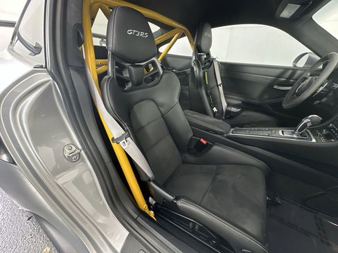 Used 2019 Porsche 911 GT3 RS image 25
