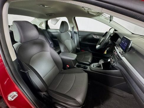 Certified 2023 Kia Forte LXS w/ LXS Technology Package FWD image 25