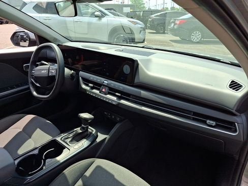 Used 2025 Kia K4 FWD image 11