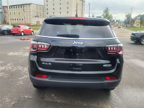 Used 2022 Jeep Compass Latitude w/ Convenience Group image 8