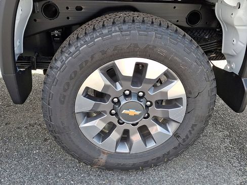 New 2026 Chevrolet Silverado 2500 Custom w/ Custom Value Package AWD/4WD image 5