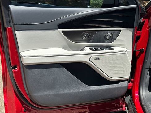 New 2026 Lincoln Nautilus Reserve AWD/4WD image 11