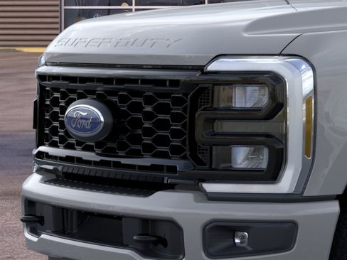 New 2026 Ford F350 4x4 Crew Cab Super Duty image 17