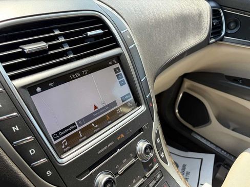 Used 2019 Lincoln Nautilus Reserve AWD/4WD image 13