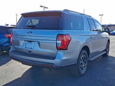 Used 2024 Ford Expedition Max XLT image 6