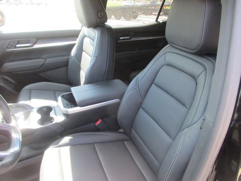 New 2027 GMC Terrain Elevation w/ Elevation Premium Package FWD image 11