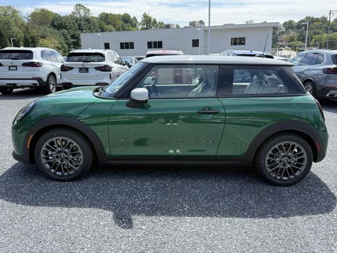 Used 2026 MINI Cooper 2-Door Hardtop FWD image 7