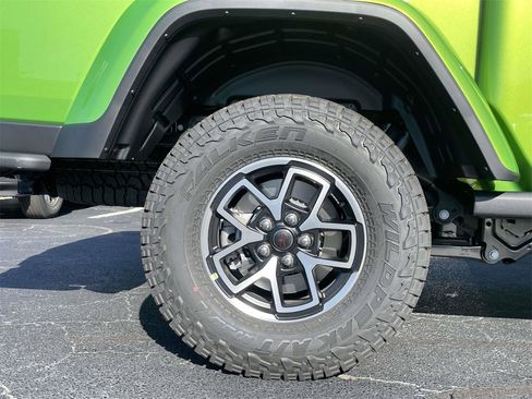 New 2025 Jeep Gladiator Rubicon image 36