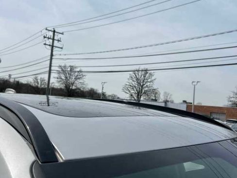 Used 2023 Volvo XC40 Recharge Ultimate image 2