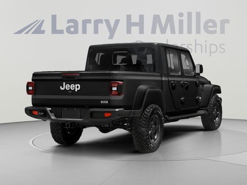 Used 2020 Jeep Gladiator Overland AWD/4WD image 2