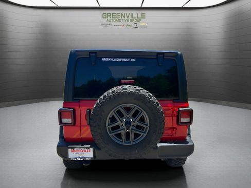 Used 2025 Jeep Wrangler Unlimited Sport AWD/4WD image 6