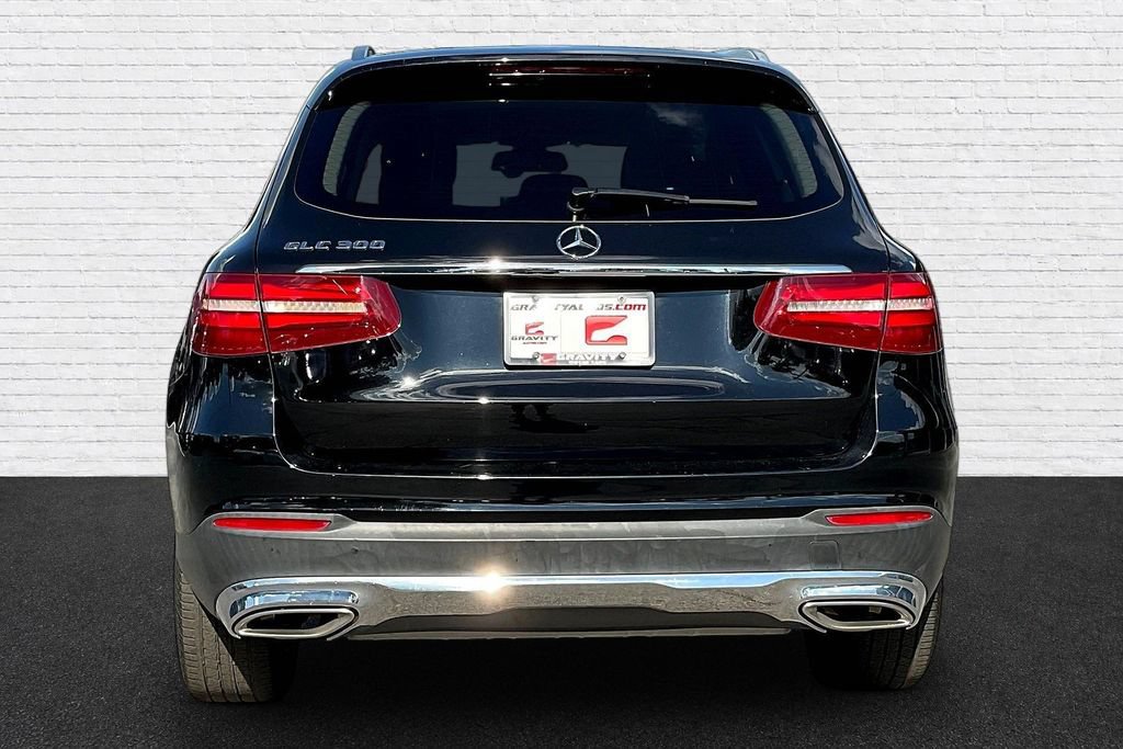 Used 2019 Mercedes-Benz GLC 300 w/ Premium Package image 5