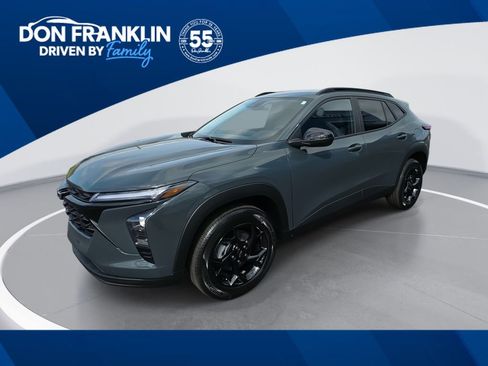 New 2026 Chevrolet Trax LT w/ Driver Confidence Package FWD image 1