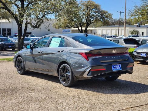 New 2026 Hyundai Elantra SEL Sport image 4