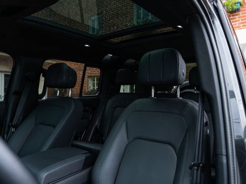 Used 2025 Land Rover Defender 110 X image 14